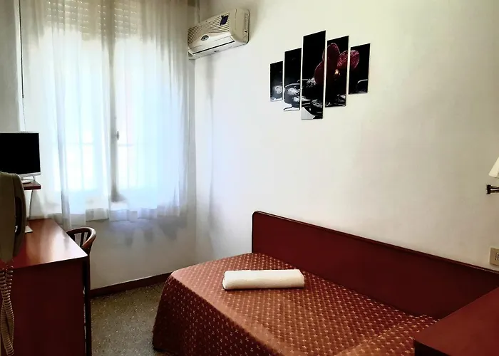 Rosa فندق تّشيرفييا